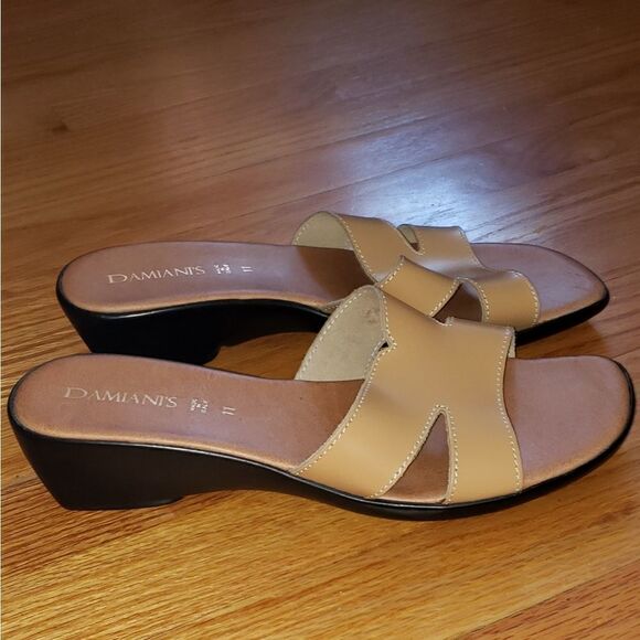 DAMIANS Tan  Sandals - Picture 1 of 7